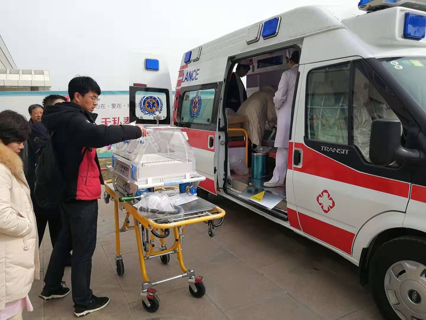 长宁县救护车转院